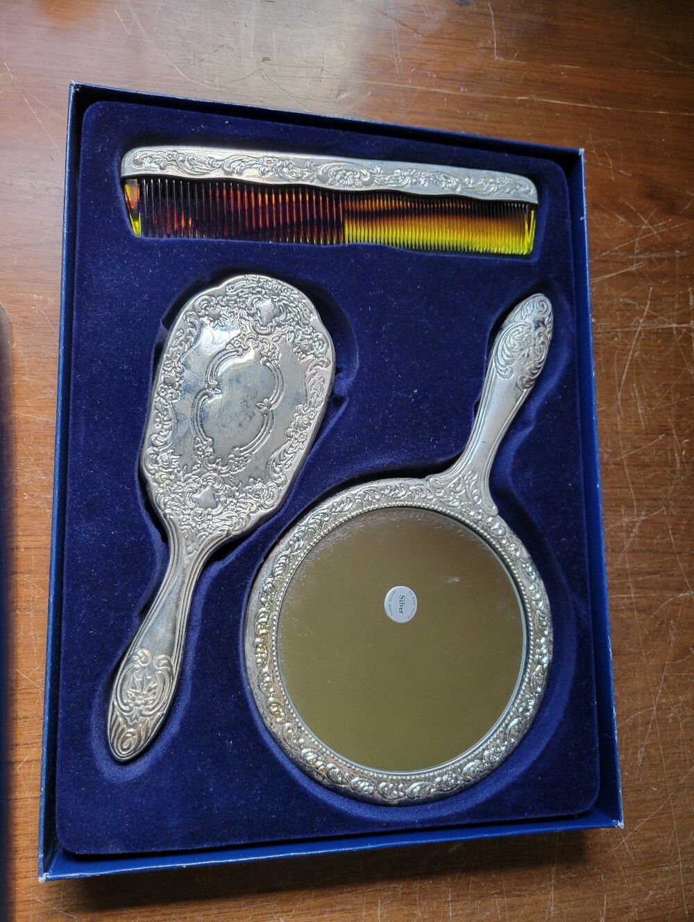 international silver company vanity set